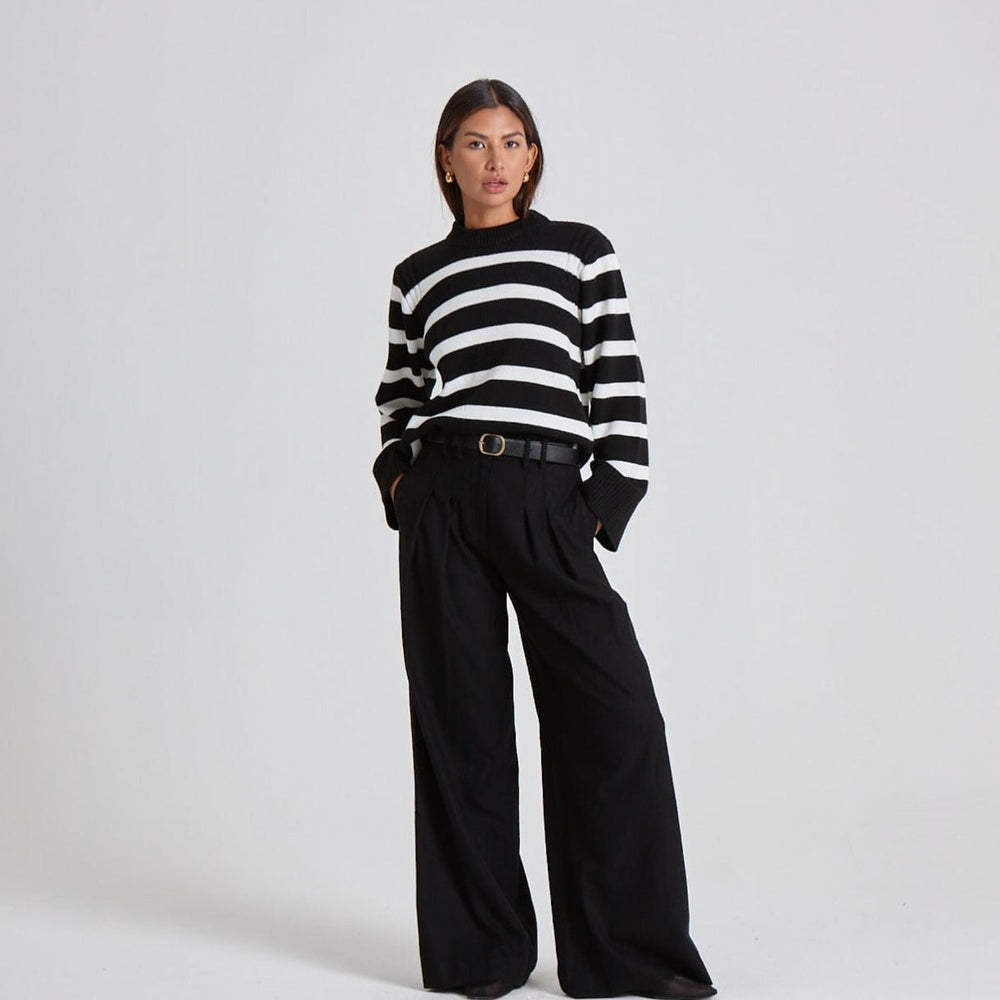 THE ULTIMATE STRIPE KNITTED CREWNECK - BLACK / WHITE